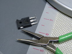 (Image: Using longnose to cleanly bend FET pins)