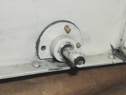 (Image: New rivets in airbox)