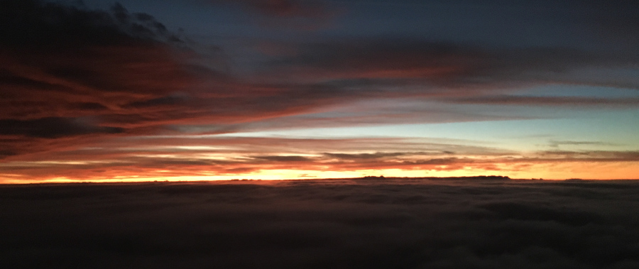 (Image: Sunrise in the flight levels)