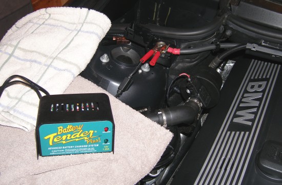 (Image: Battery Tender smart charger 
installed on BMW E46)