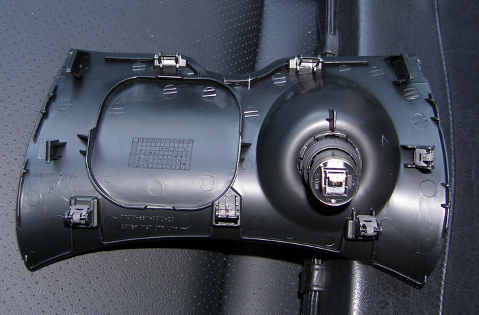 (Image: Rear of dashboard cover)