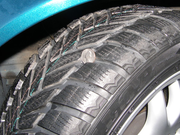 (Image: Closeup of tread on newly installed dunlop winter sport m3)