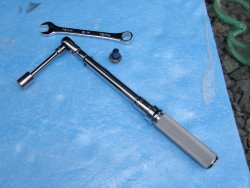 (Image: Small torque wrench, 13 mm box end wrench)