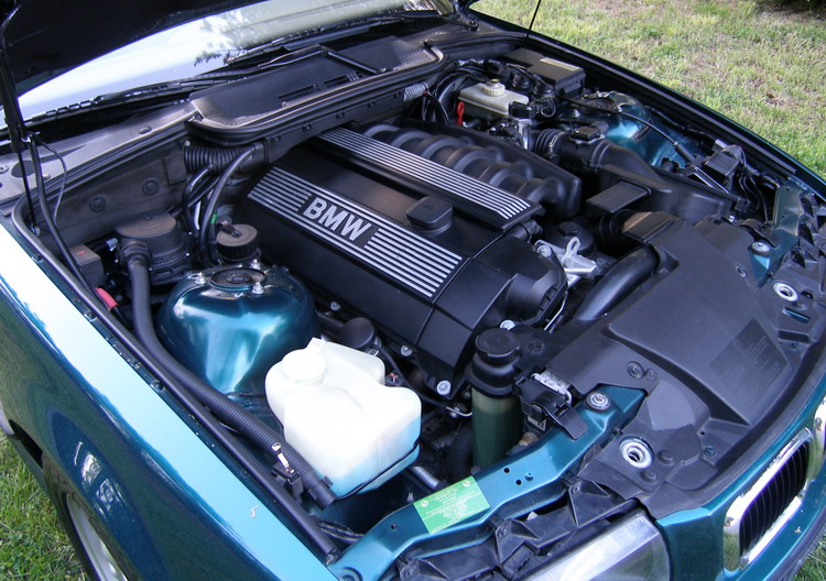 BMW E36 M52 Engine