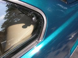 (Image: Closeup of window trim showing rust in hofmeister kink)