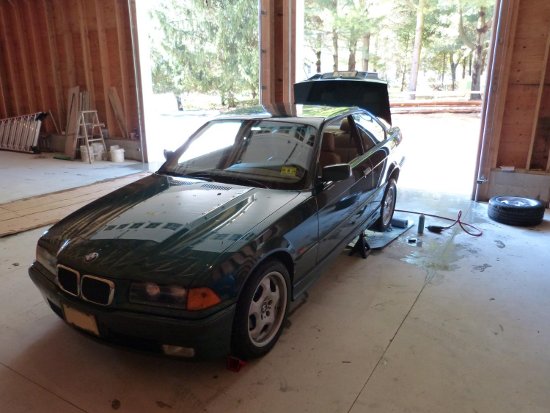 (Image: E36 receiving its first service in the new garage)