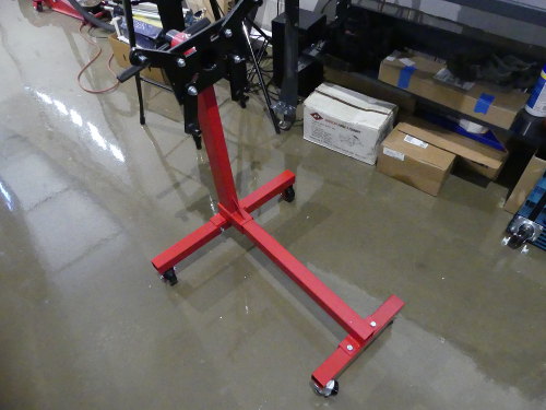 (Image: Harbor Freight 1/2 Ton engine stand model 69520)
