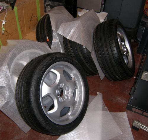 (Image: Set of M Contour wheels with PS2 installed)