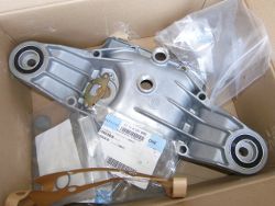 (Image: New differential cover and related parts)