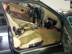 (Image: Right side shot of supports with dashboard removed)