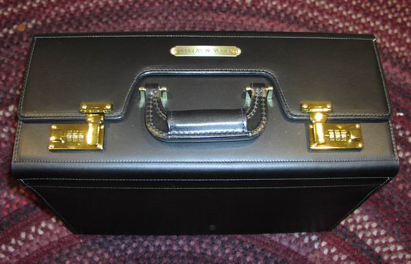 (Image: Scott Leather Square Top Flight Case)