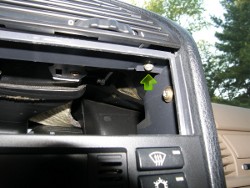 (Image: Closeup of right side vent retaining screw)