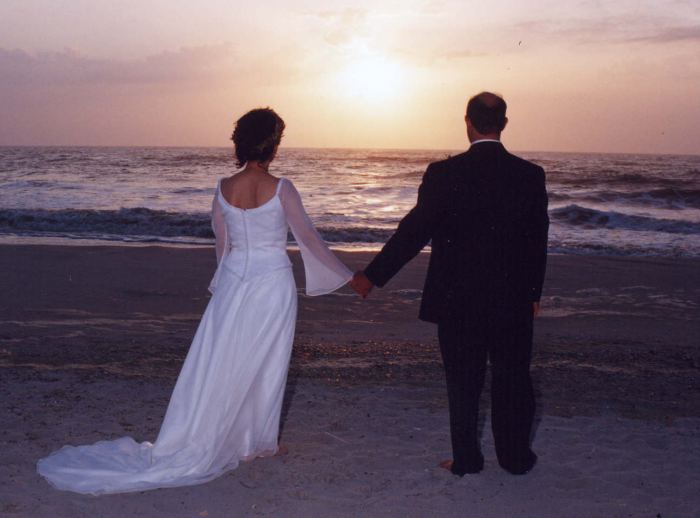 (Image: Sunrise Wedding in Jacksonville Beach, FL)