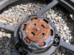 (Image: Old aux fan motor postmortem)