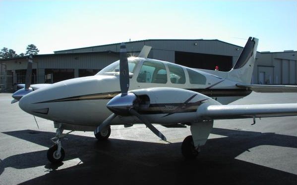 (Image: Beechcraft B55 Baron)