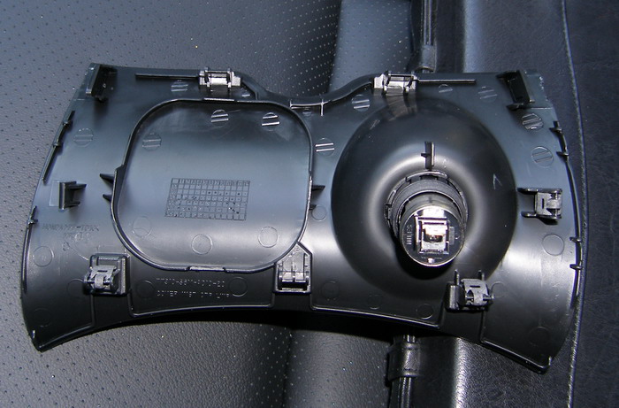 (Image: Rear of dashboard cover)
