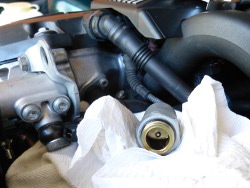 (Image: Vanos solenoid removed)