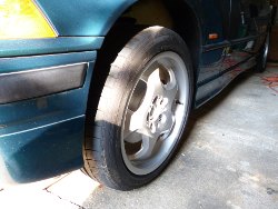 (Image: Showing the large left front wheel gap before settling)