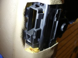 (Image: Closeup of the tilt lever housing)