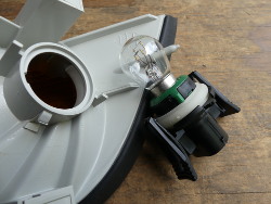 (Image: Closeup of turn signal housing and bulb socket)