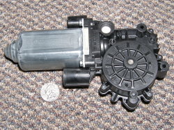 (Image: Closeup of E36 window motor housing side)