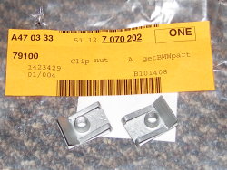 (Image: Closeup of E36 window regulator pivot clip nut)