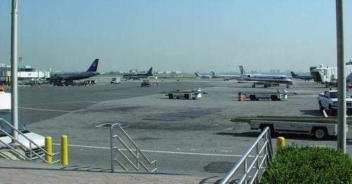 (Image: View of LGA ramp from terminal building)