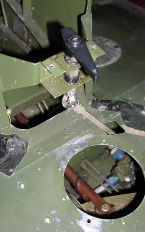 (Image: Closeup of fuel selector mechanism)