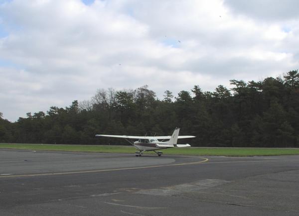 (Image: C172 taxiing out to Annual 2003)