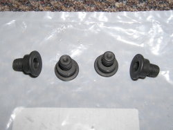 (Image: Rotor retaining screws, several views)